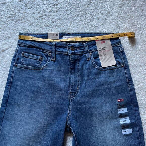NWT Levi's 725 High Rise Bootcut Women Jeans Size 29/32 - Picture 10 of 11